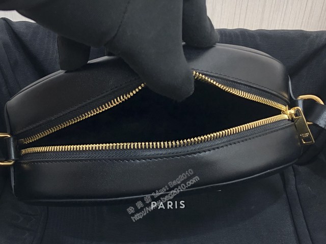 Celine專櫃2022新款經典凱旋門Logo大月餅包斜挎女包 賽琳OVAL CUIR TRIOMPHE大光滑牛皮革橢圓形手袋 sldj2261